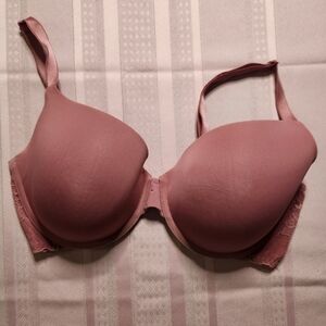 Victoria’s Secret T-shirt Lightly Lined Demi Bra 38D